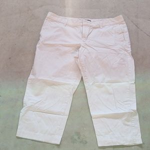 Gap white capri pants size 16